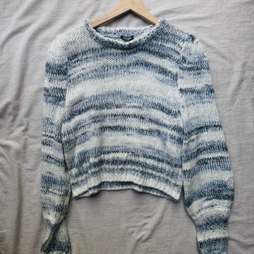 Women's Blue and White Sweater